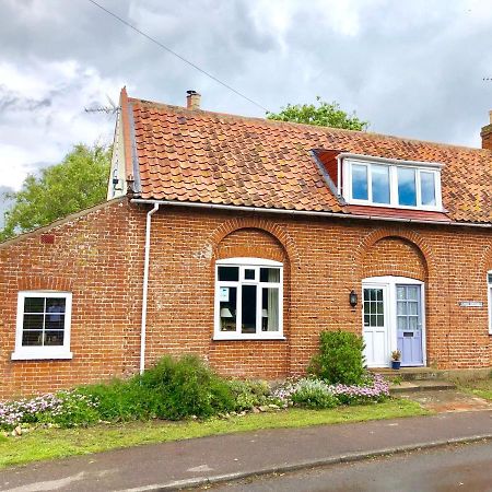 1 Tunns Cottages, Rushmere, Nr Beccles Εξωτερικό φωτογραφία